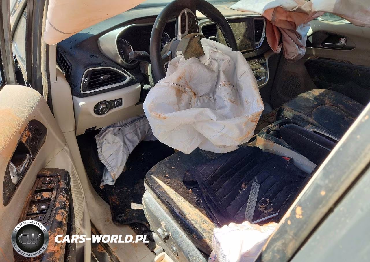 2022 Chrysler Pacifica Touring L VIN:2C4RC1BG1NR154521 - 8