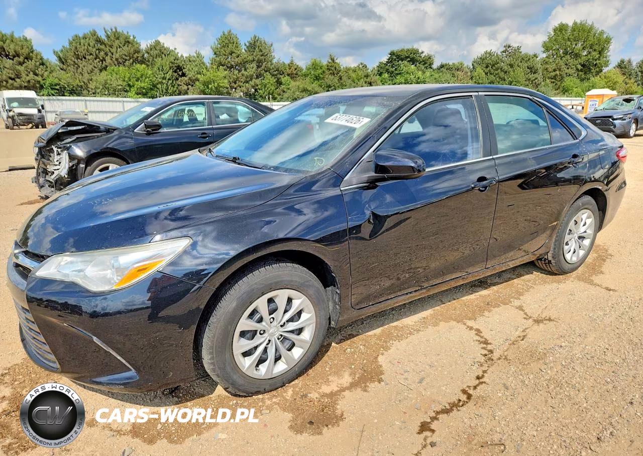 2017 Toyota Camry Le – zdjęcie 1 z 13