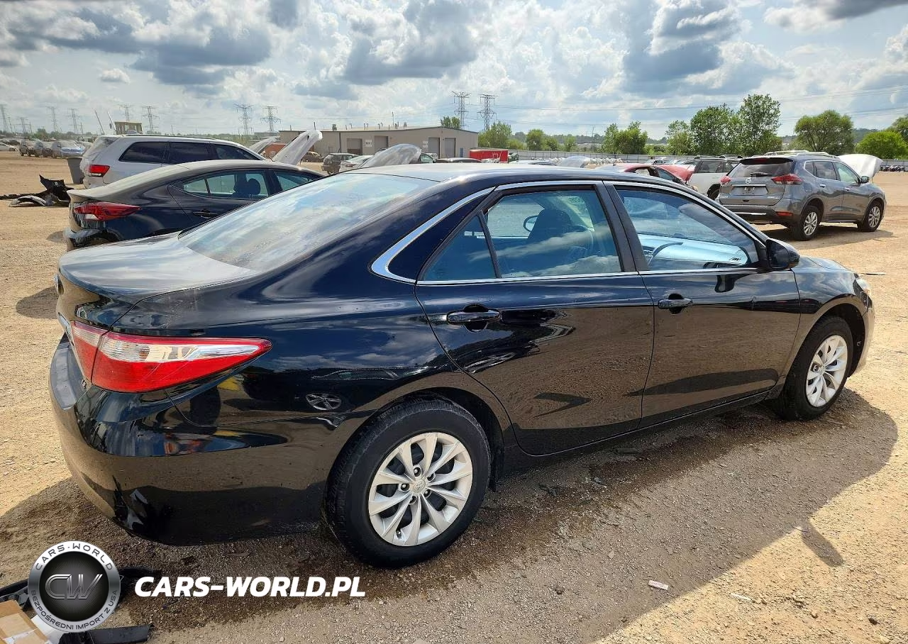 2017 Toyota Camry Le VIN:4T1BF1FK5HU770099 - 3
