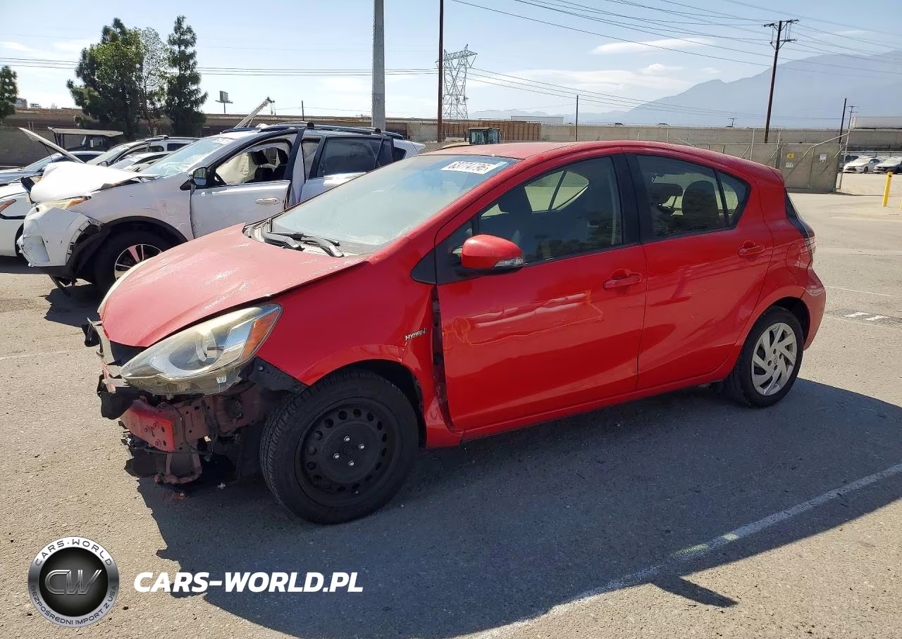2015 Toyota Prius C Two