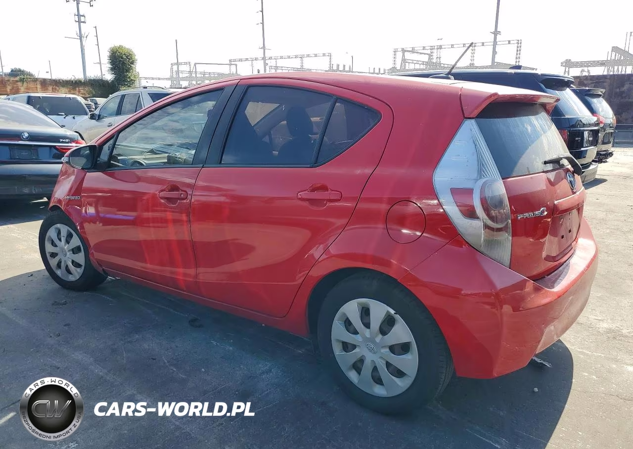 2012 Toyota Prius C Three VIN:JTDKDTB39C1019618 - 2