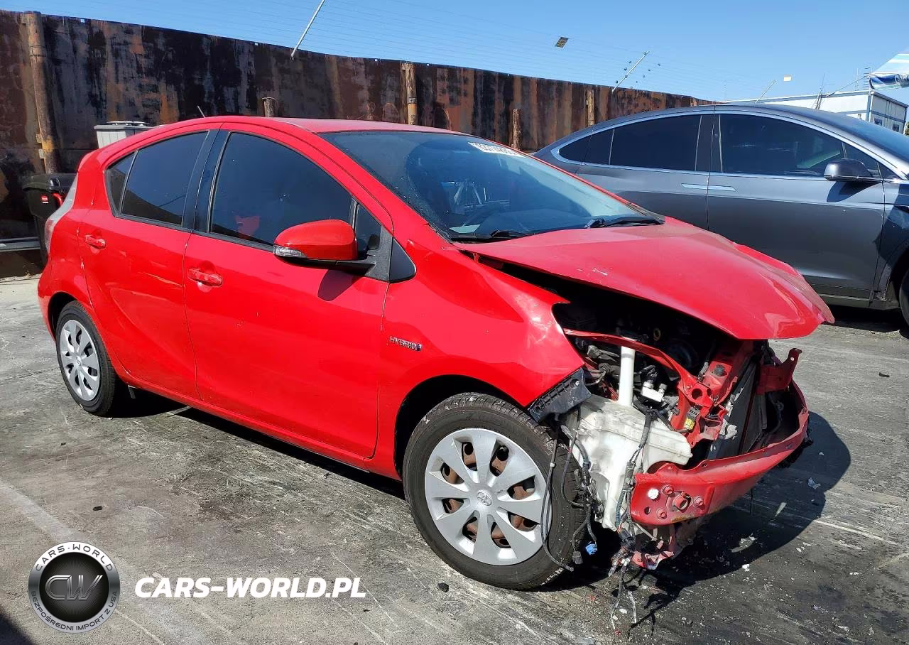 2012 Toyota Prius C Three VIN:JTDKDTB39C1019618 - 4