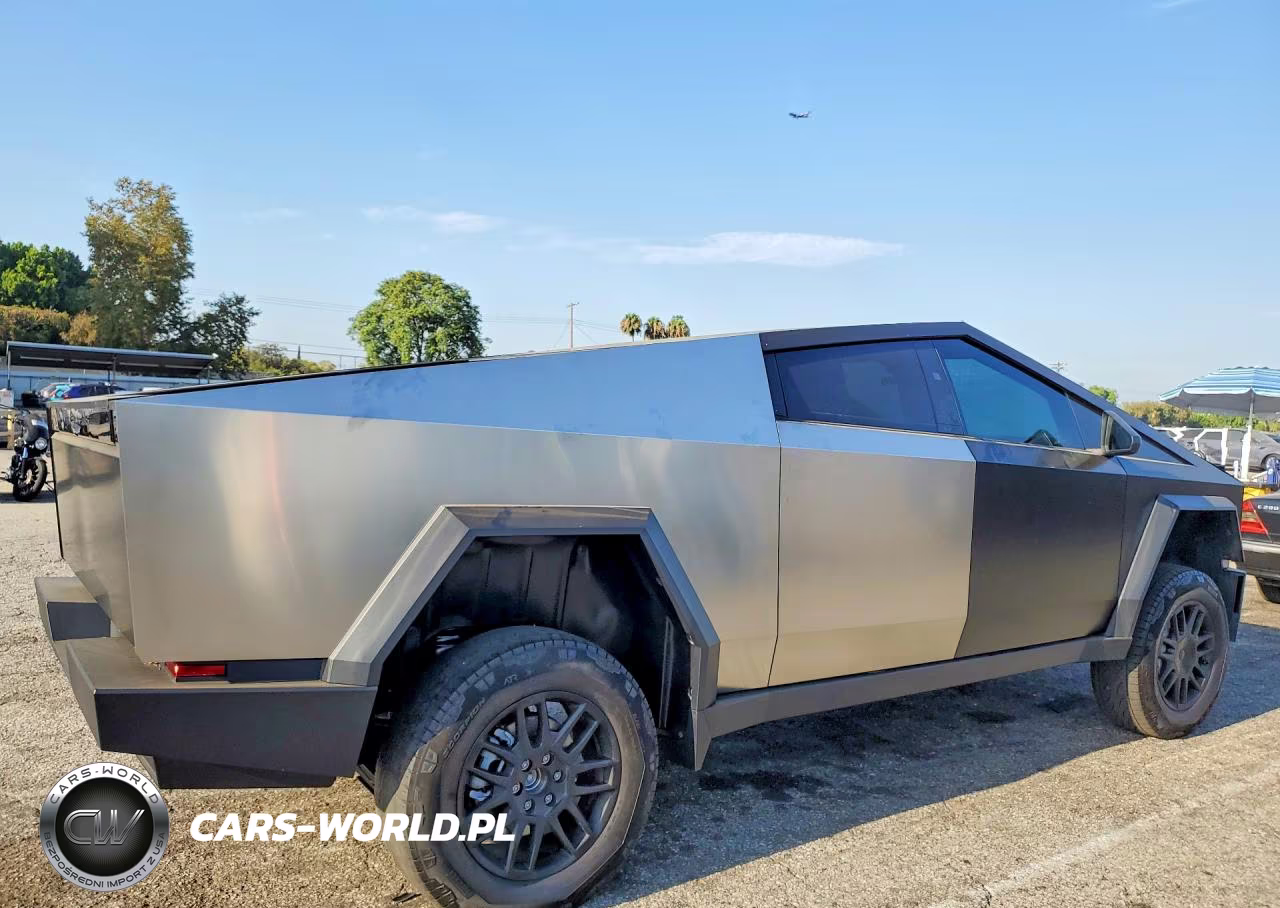 2024 Tesla Cybertruck VIN:7G2CEHED8RA040263 - 3