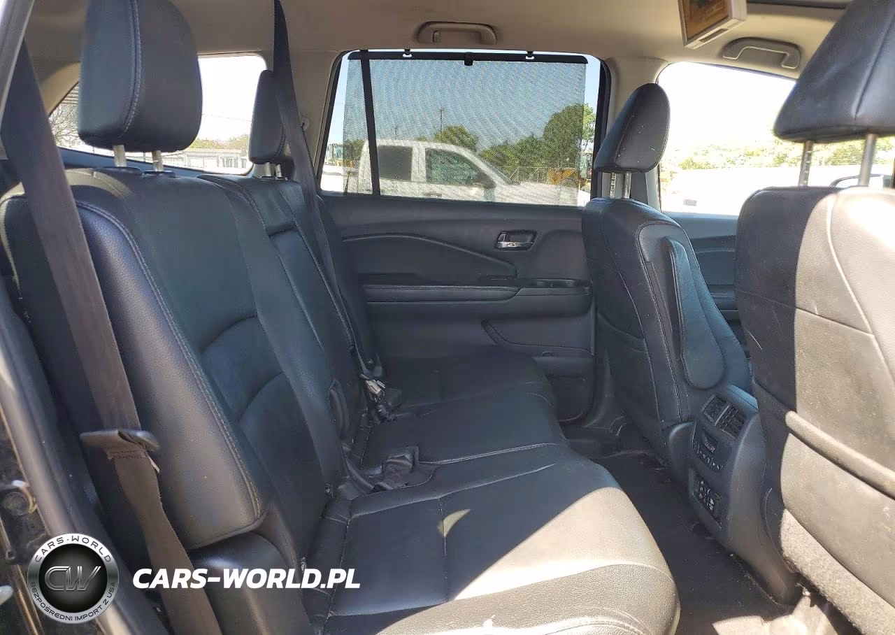 2017 Honda Pilot Touring VIN:5FNYF5H97HB016193 - 11