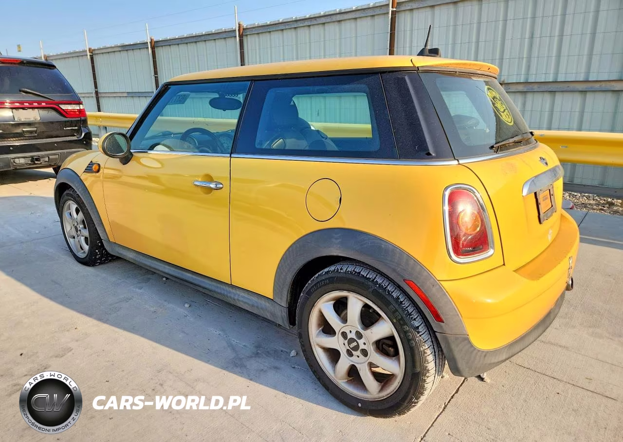 2009 Mini Cooper VIN:WMWMF33509TU70997 - 2
