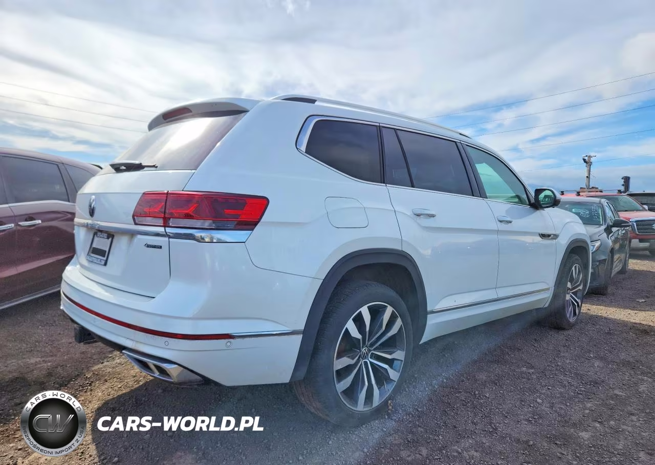 2023 Volkswagen Atlas VIN:1V2FR2CA3PC556956 - 3