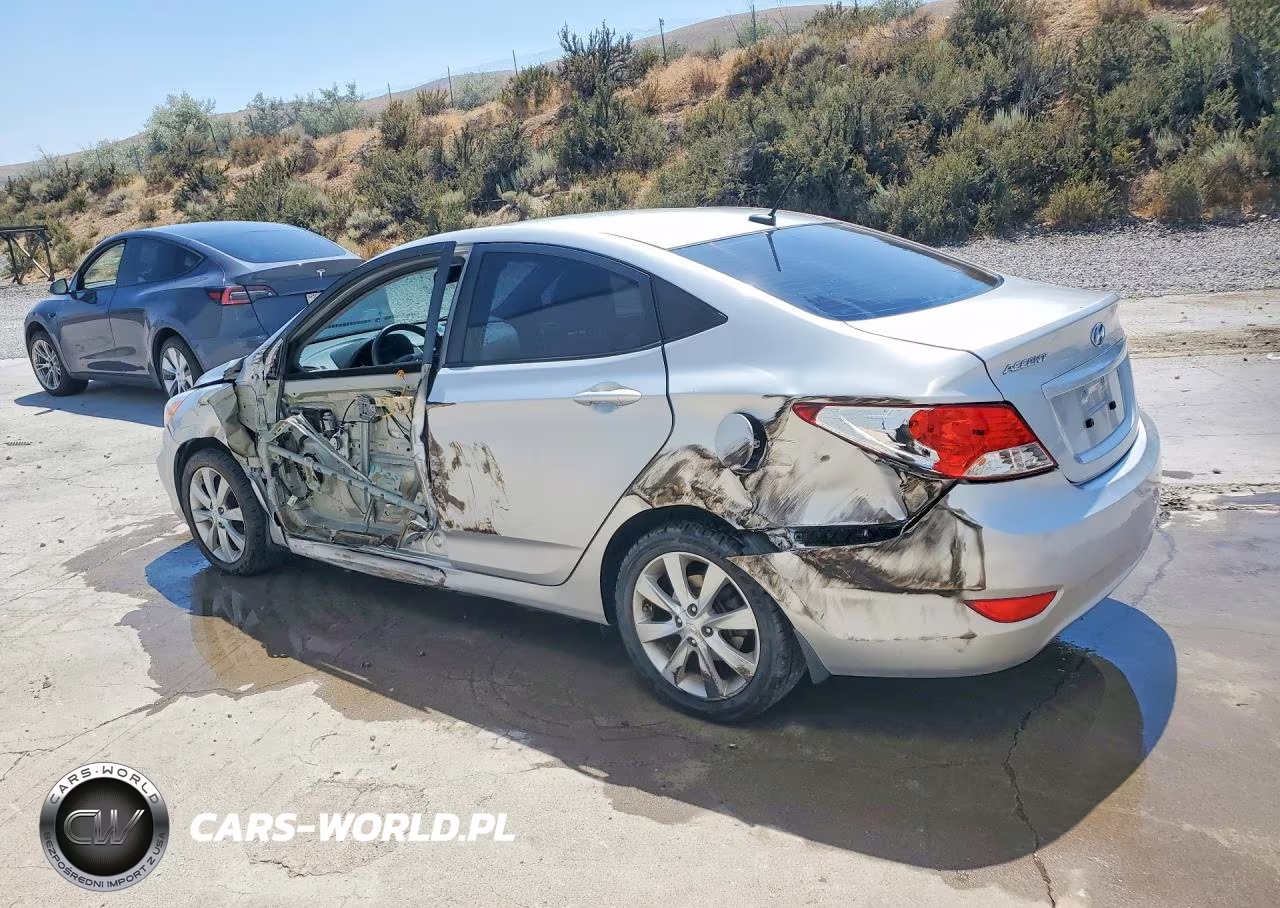 2014 Hyundai Accent Gls VIN:KMHCU4AE6EU775563 - 2