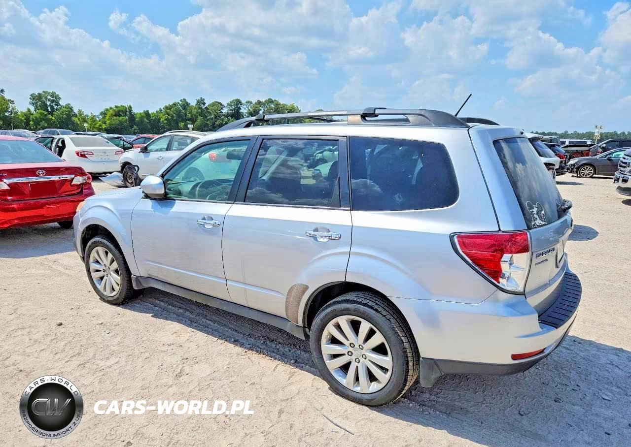 2013 Subaru Forester 2.5X Premium VIN:JF2SHADC7DH411108 - 2