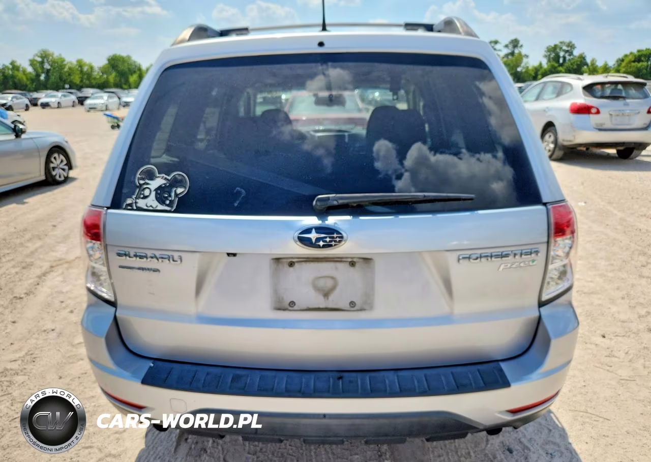 2013 Subaru Forester 2.5X Premium VIN:JF2SHADC7DH411108 - 6