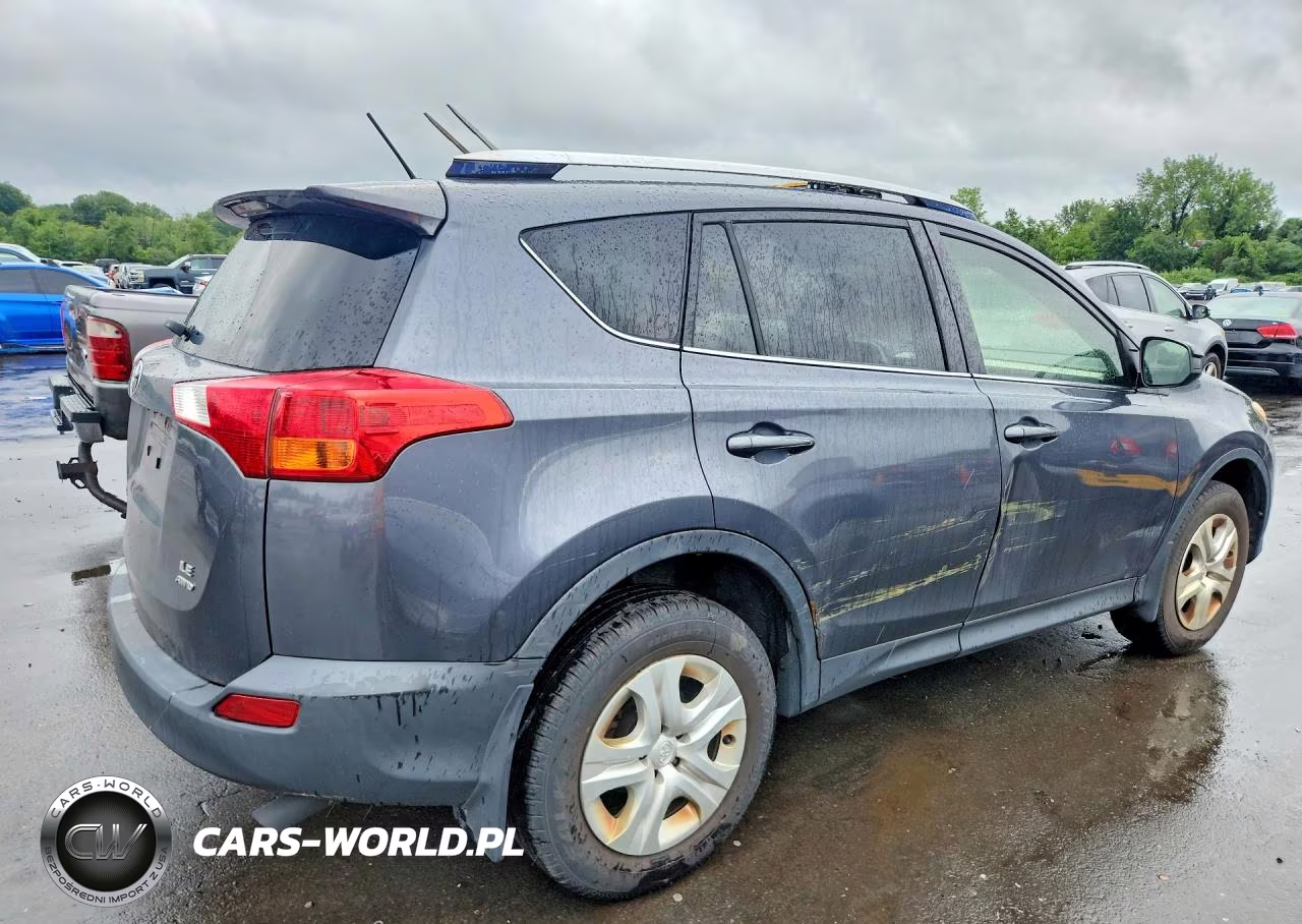 2015 Toyota Rav4 Le VIN:JTMBFREV9FD174702 - 3