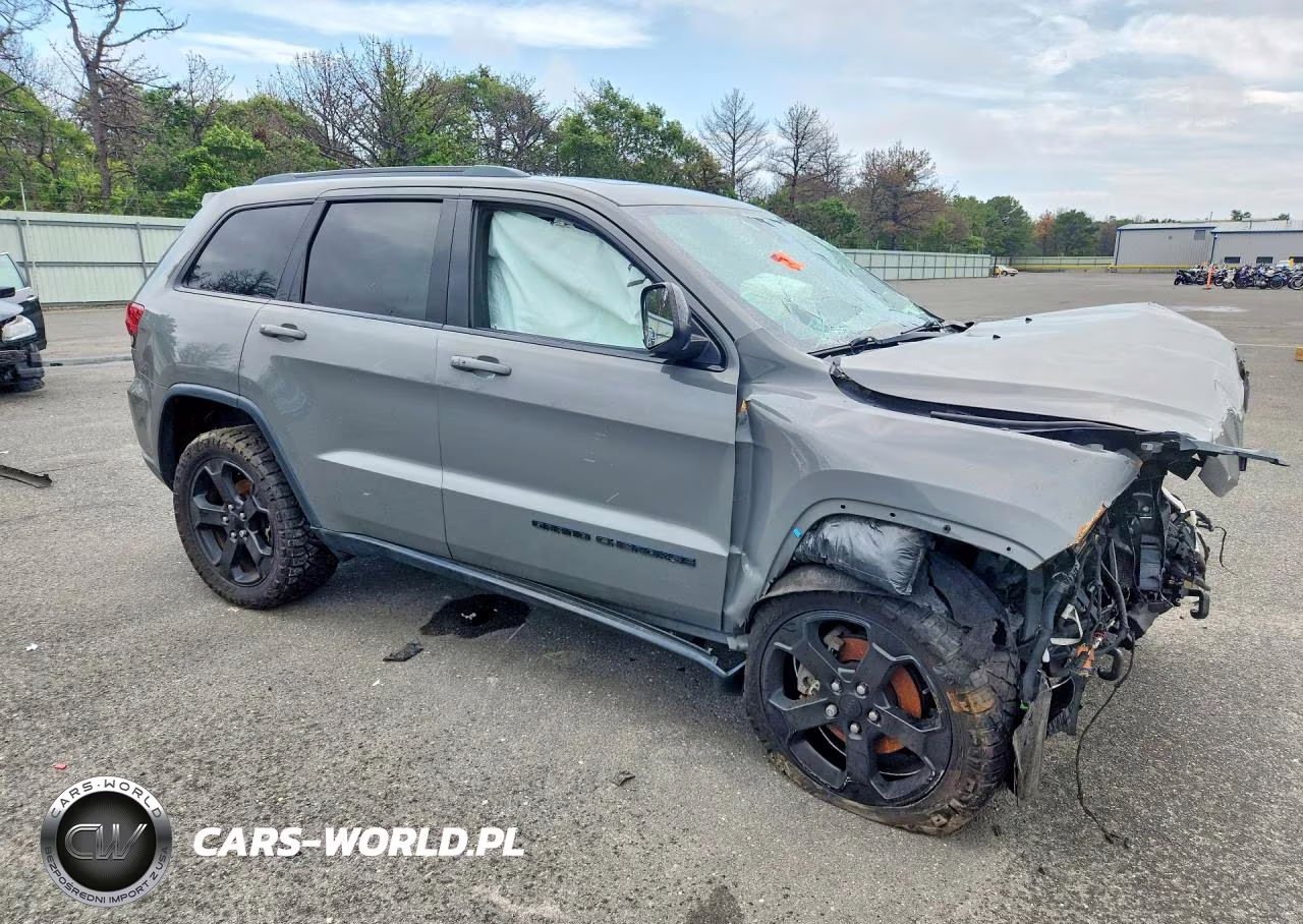 2019 Jeep Grand Cherokee Laredo VIN:1C4RJFAG7KC610322 - 4