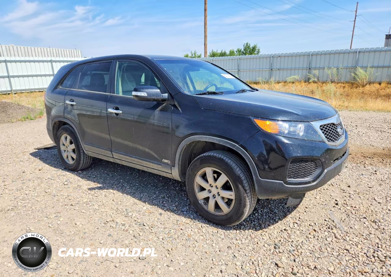 2011 Kia Sorento Lx VIN:5XYKTCA18BG031518 - 4