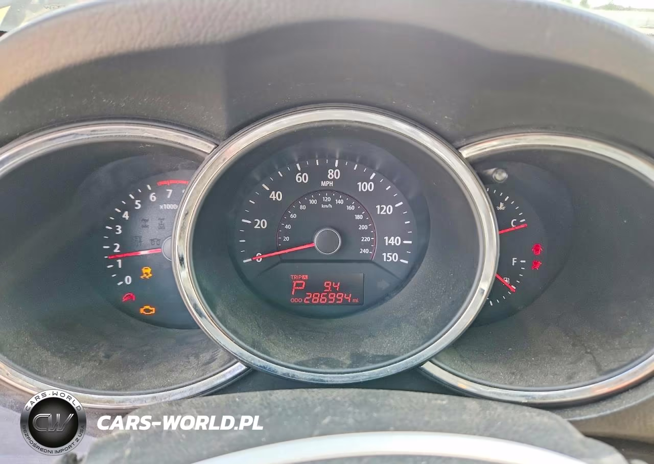 2011 Kia Sorento Lx VIN:5XYKTCA18BG031518 - 9