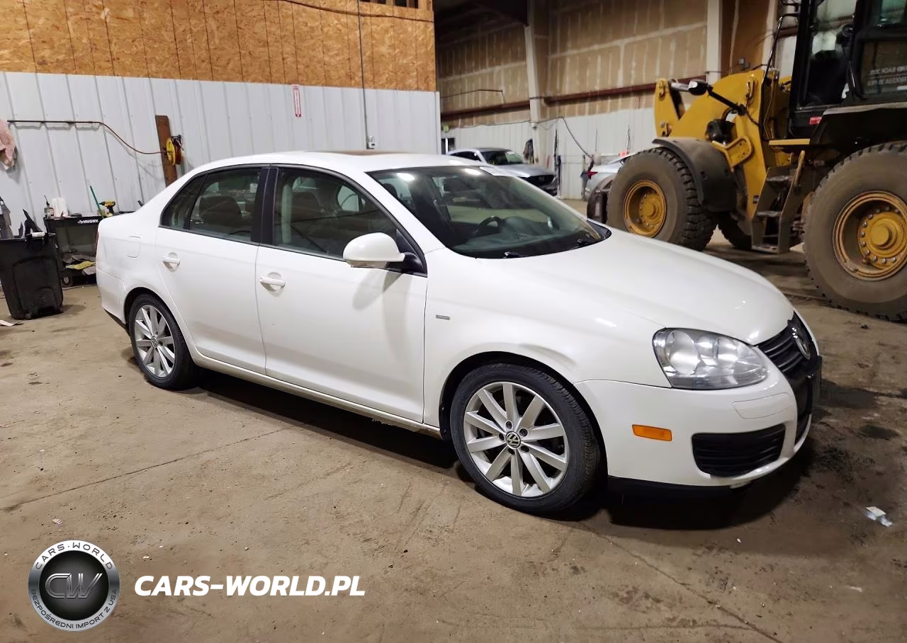 2010 Volkswagen Jetta Wolfsburg VIN:3VWRA7AJ9AM036673 - 4