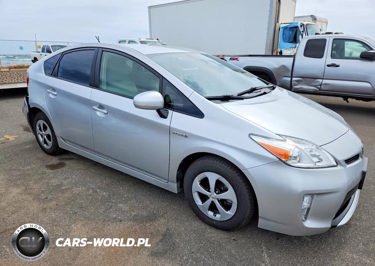 2012 Toyota Prius One VIN:JTDKN3DU9C1501573 - 4