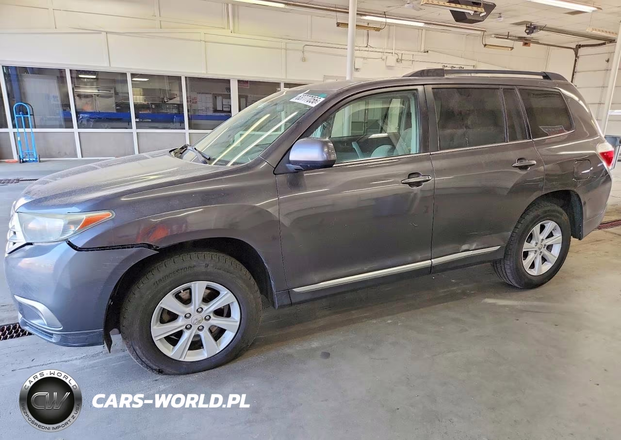 2013 Toyota Highlander Plus