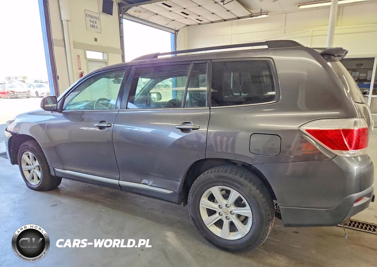 2013 Toyota Highlander Plus VIN:5TDBK3EH6DS191915 - 2