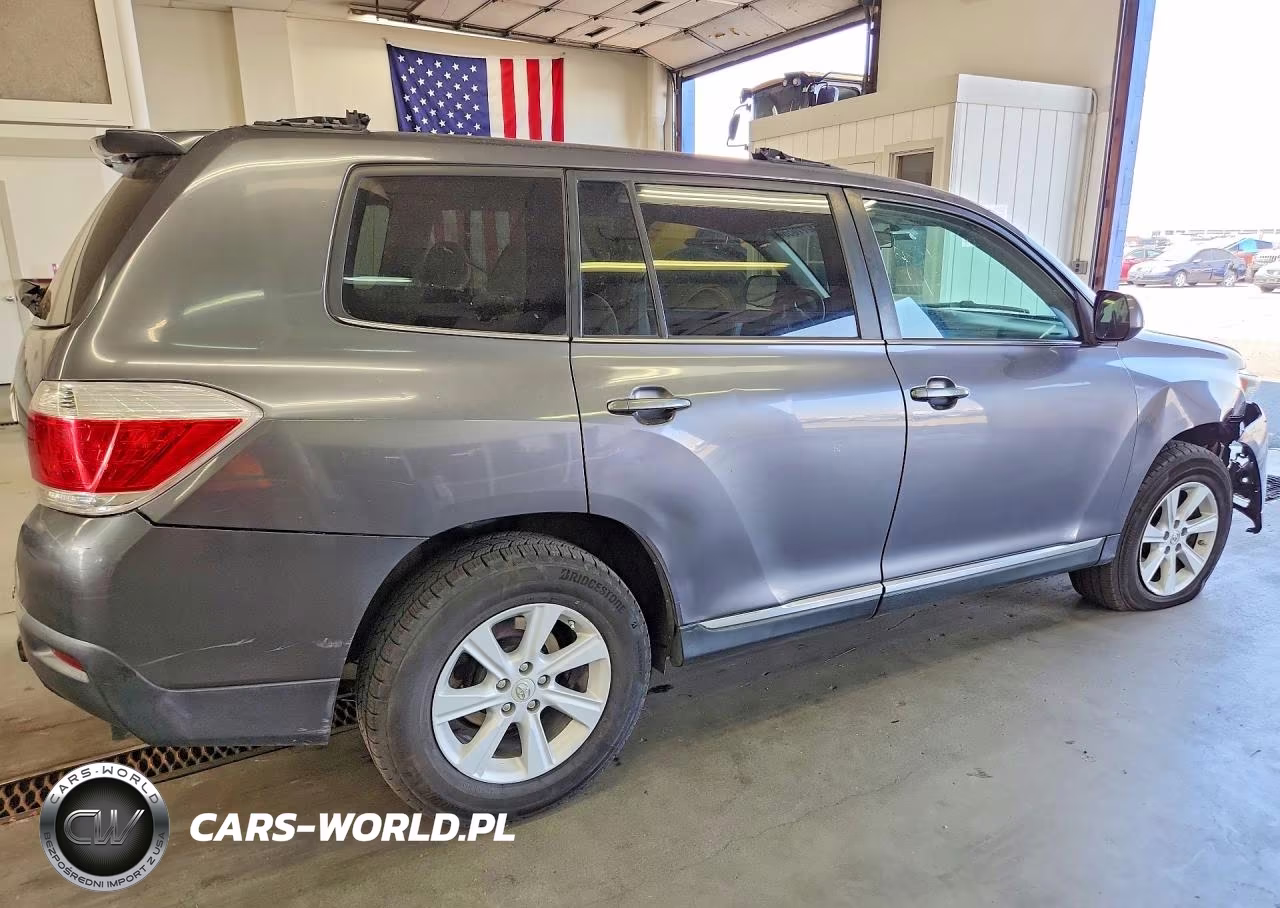 2013 Toyota Highlander Plus VIN:5TDBK3EH6DS191915 - 3