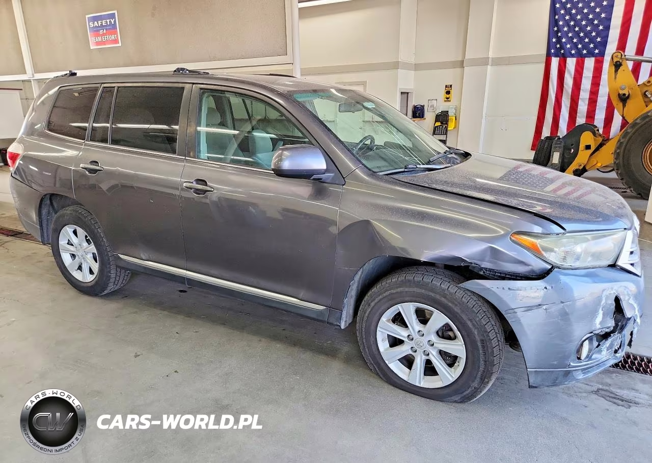 2013 Toyota Highlander Plus VIN:5TDBK3EH6DS191915 - 4