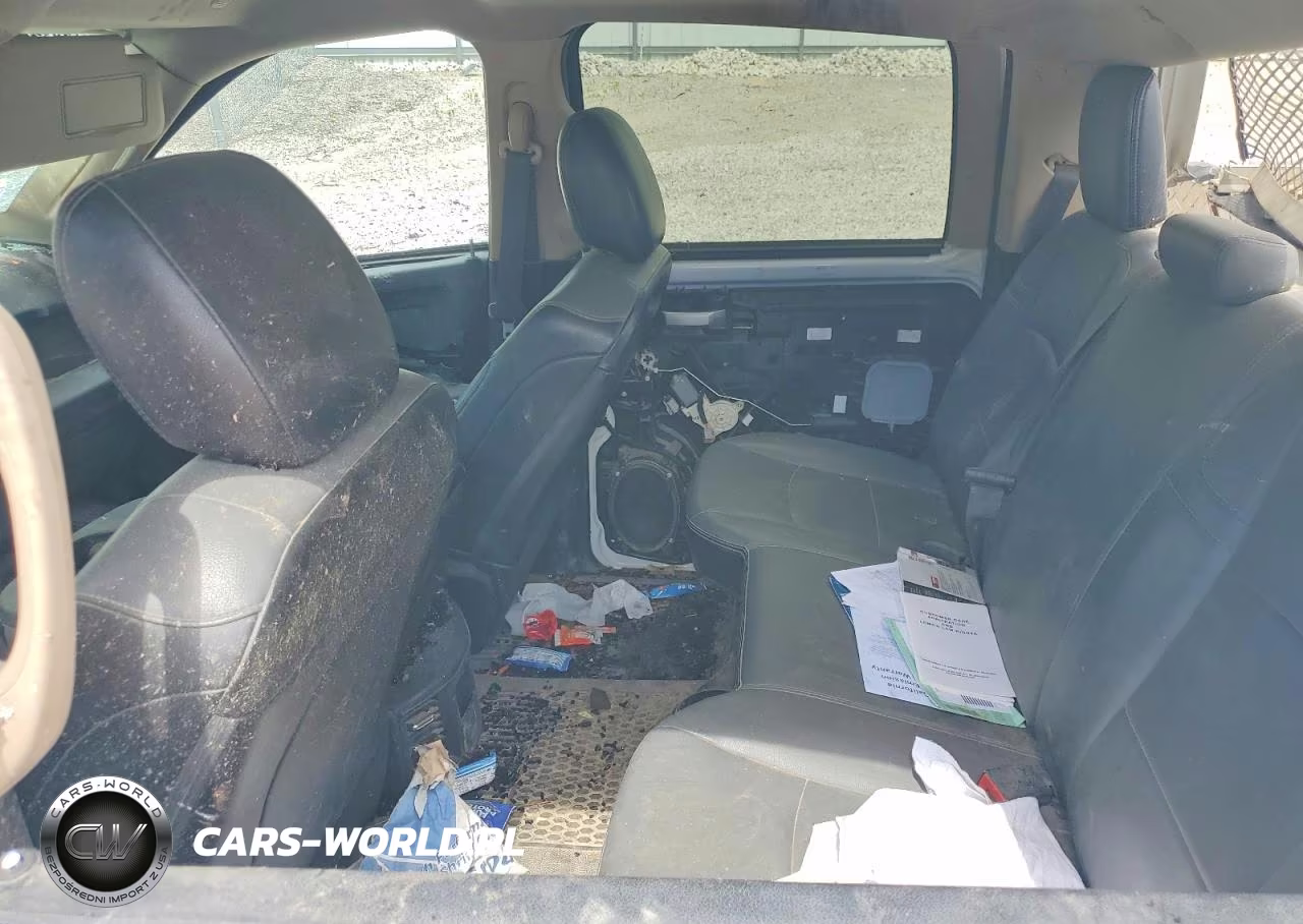 2019 Ram 3500 VIN:3C7WRTCJ6KG661121 - 11