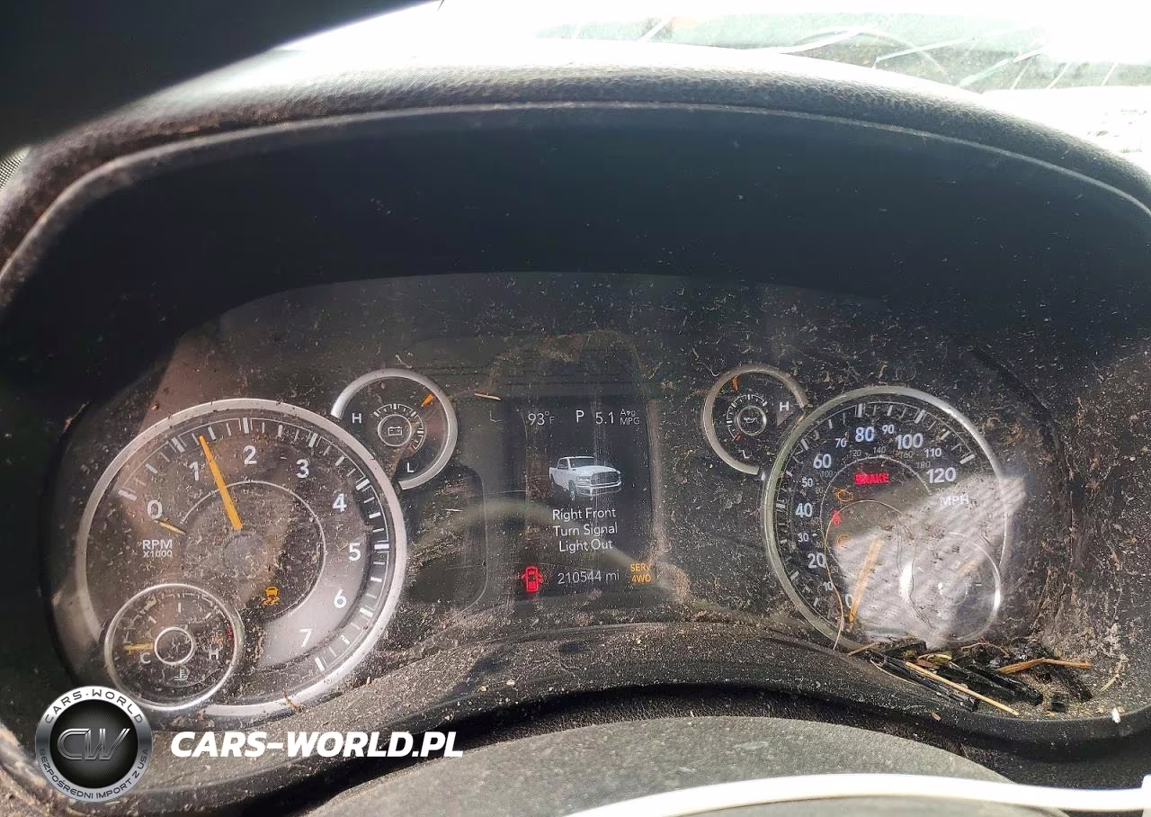 2019 Ram 3500 VIN:3C7WRTCJ6KG661121 - 9