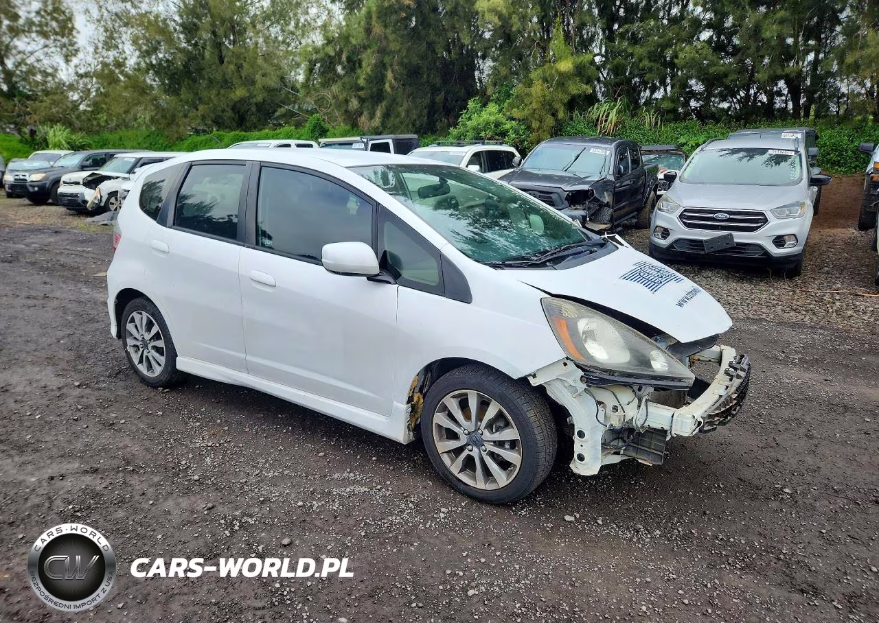 2012 Honda Fit Sport VIN:JHMGE8H52CC008102 - 4