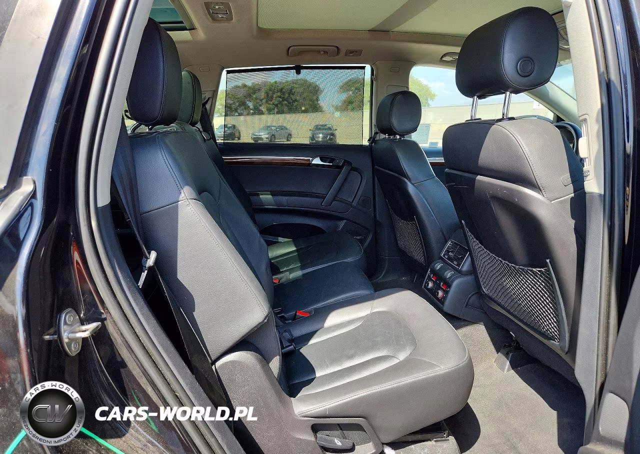 2015 Audi Q7 Premium Plus VIN:WA1LGAFE2FD031067 - 11
