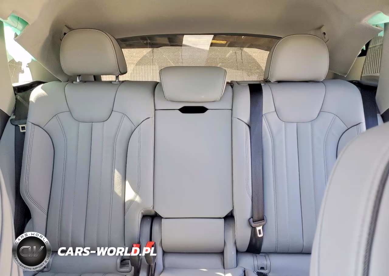 2022 Audi Q5 E Premium 55 VIN:WA1G2AFY4N2087824 - 10