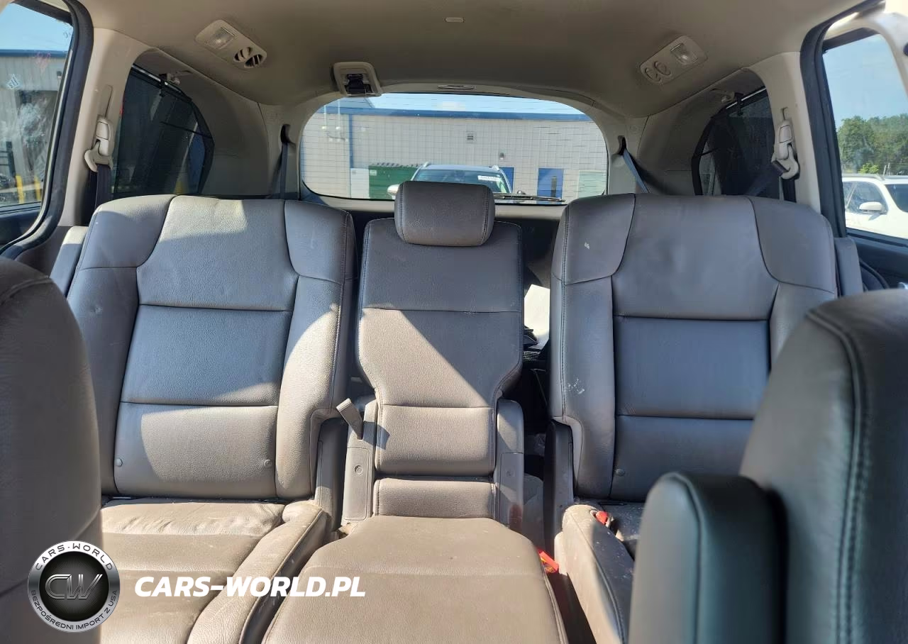 2017 Honda Odyssey Touring VIN:5FNRL5H95HB023351 - 10
