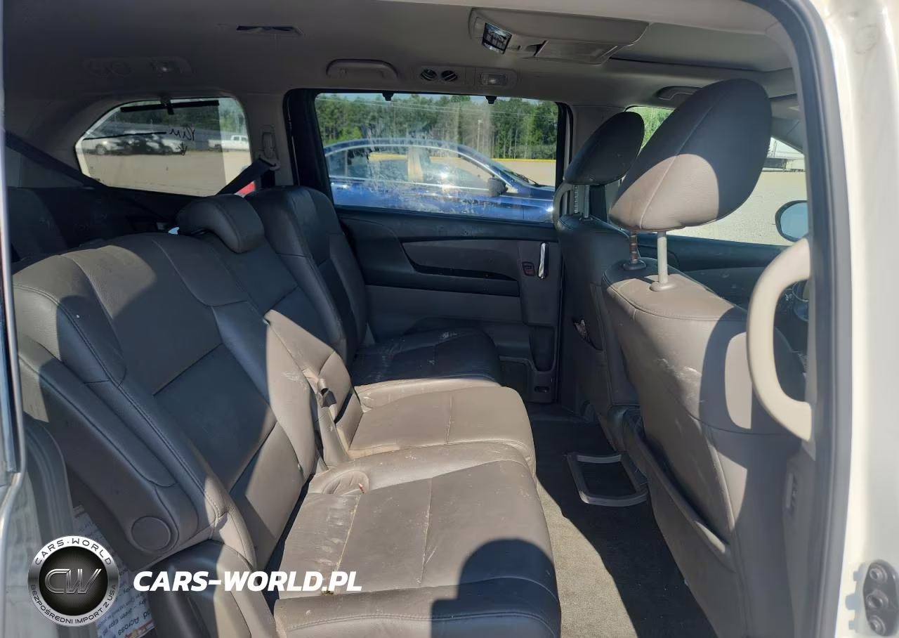 2017 Honda Odyssey Touring VIN:5FNRL5H95HB023351 - 11
