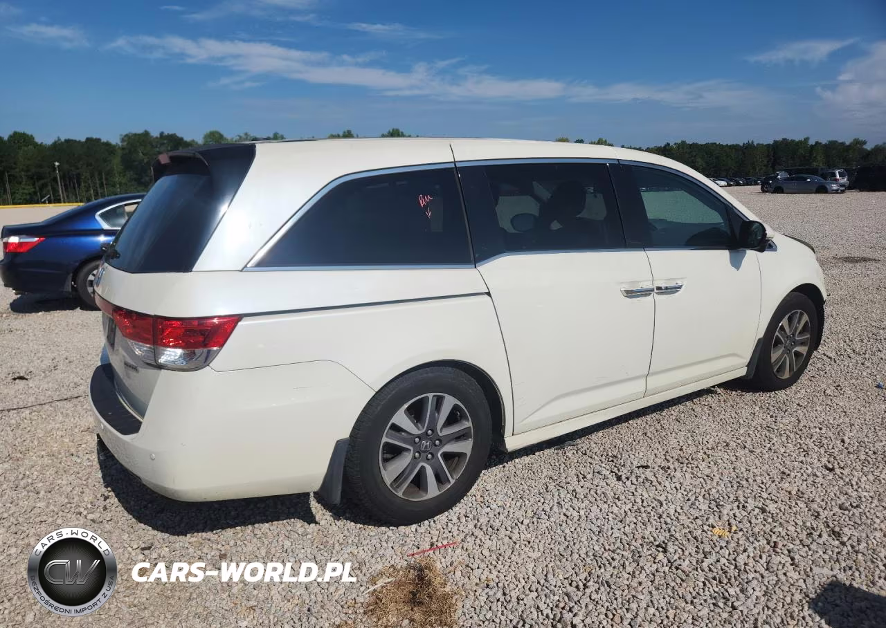 2017 Honda Odyssey Touring VIN:5FNRL5H95HB023351 - 3