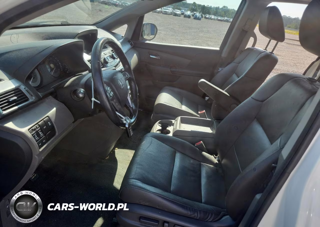 2017 Honda Odyssey Touring VIN:5FNRL5H95HB023351 - 7