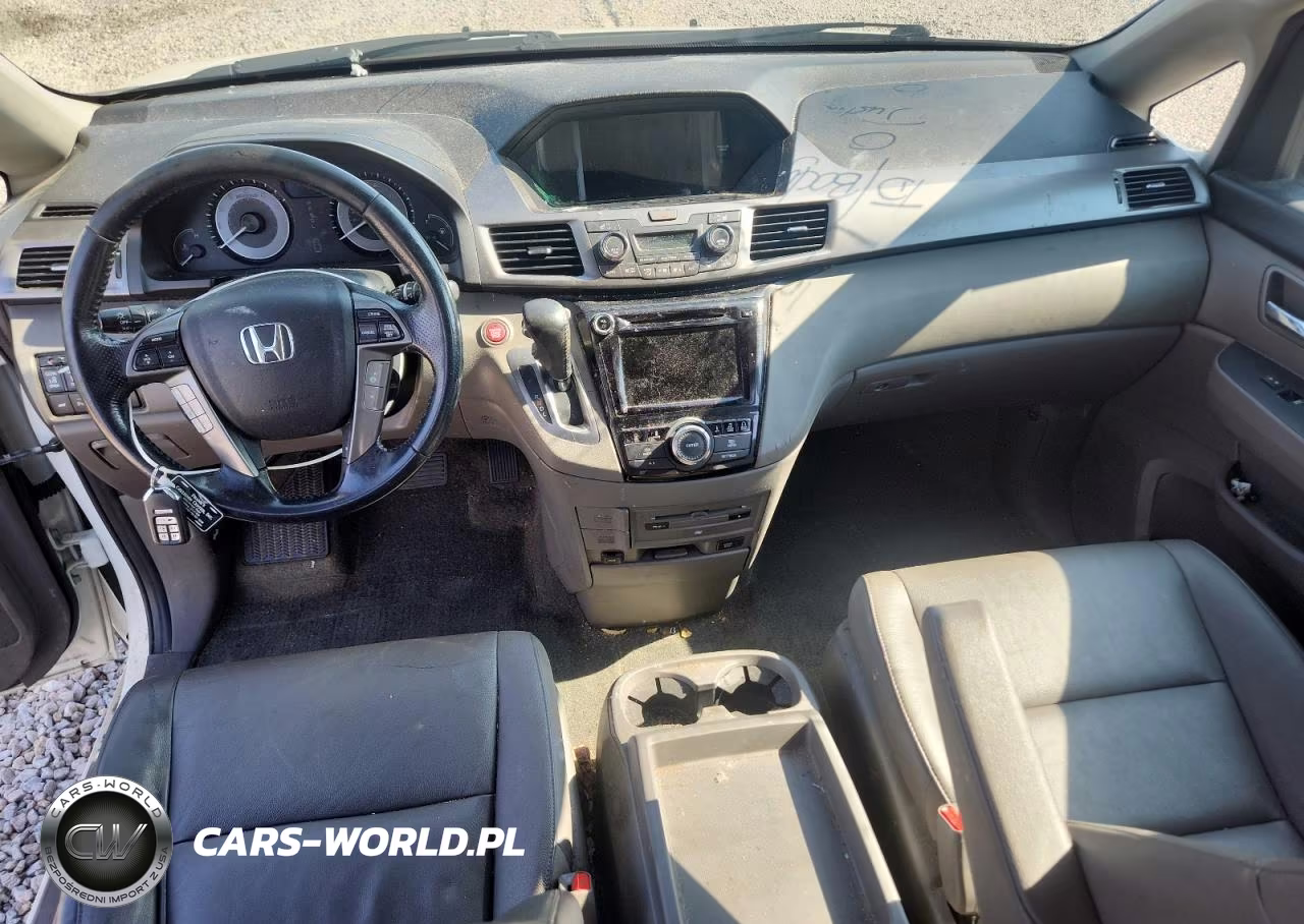 2017 Honda Odyssey Touring VIN:5FNRL5H95HB023351 - 8