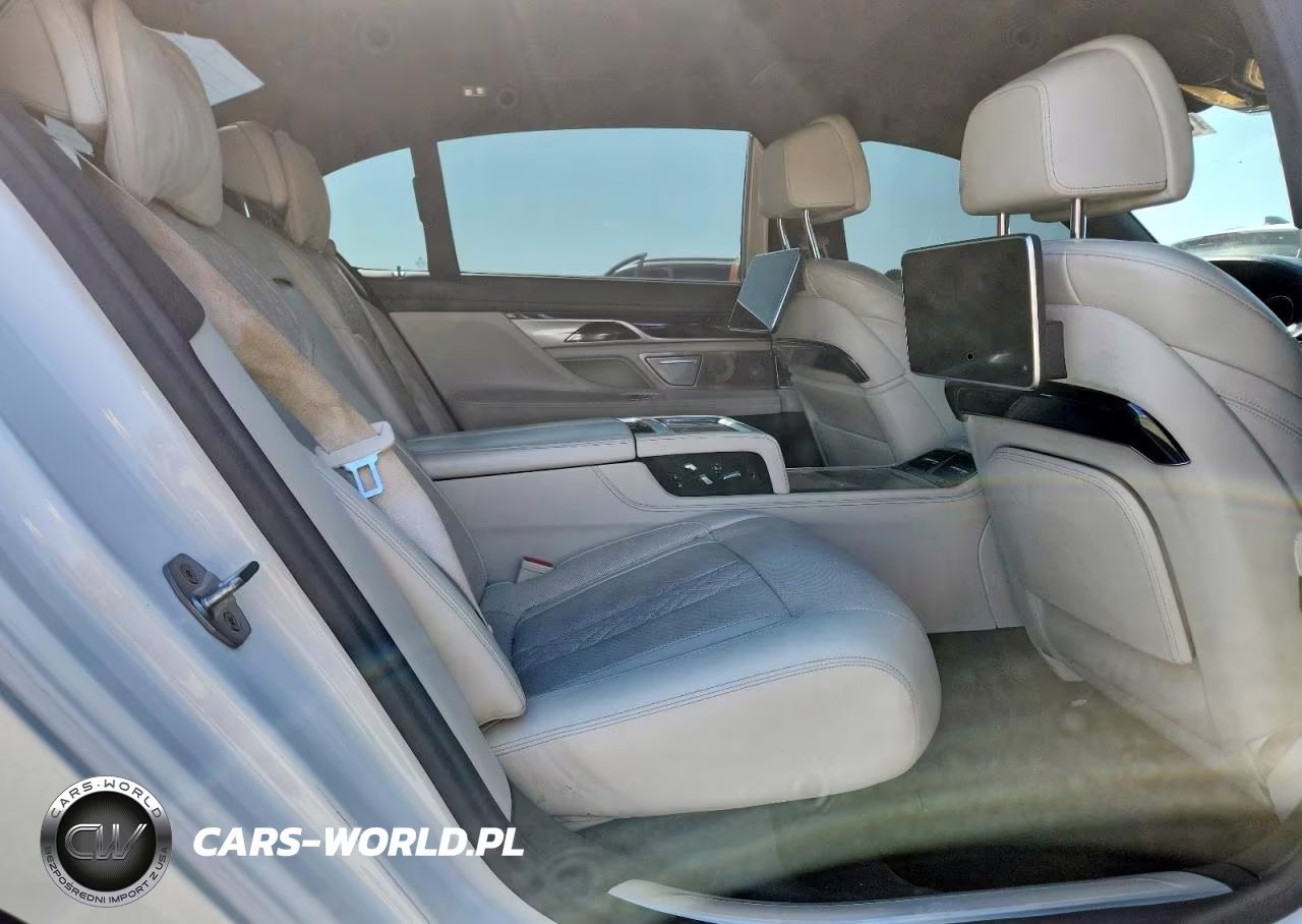 2017 BMW 750 I VIN:WBA7F0C50HGM20944 - 10