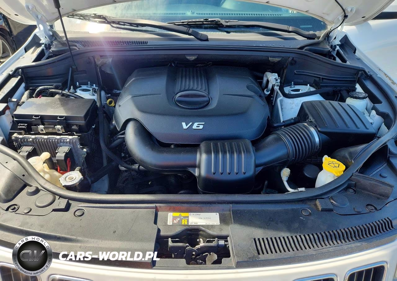 2015 Jeep Grand Cherokee Laredo VIN:1C4RJEAG1FC926590 - 12