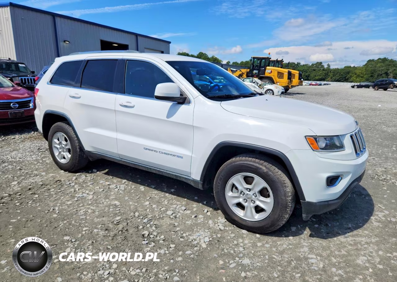 2015 Jeep Grand Cherokee Laredo VIN:1C4RJEAG1FC926590 - 4