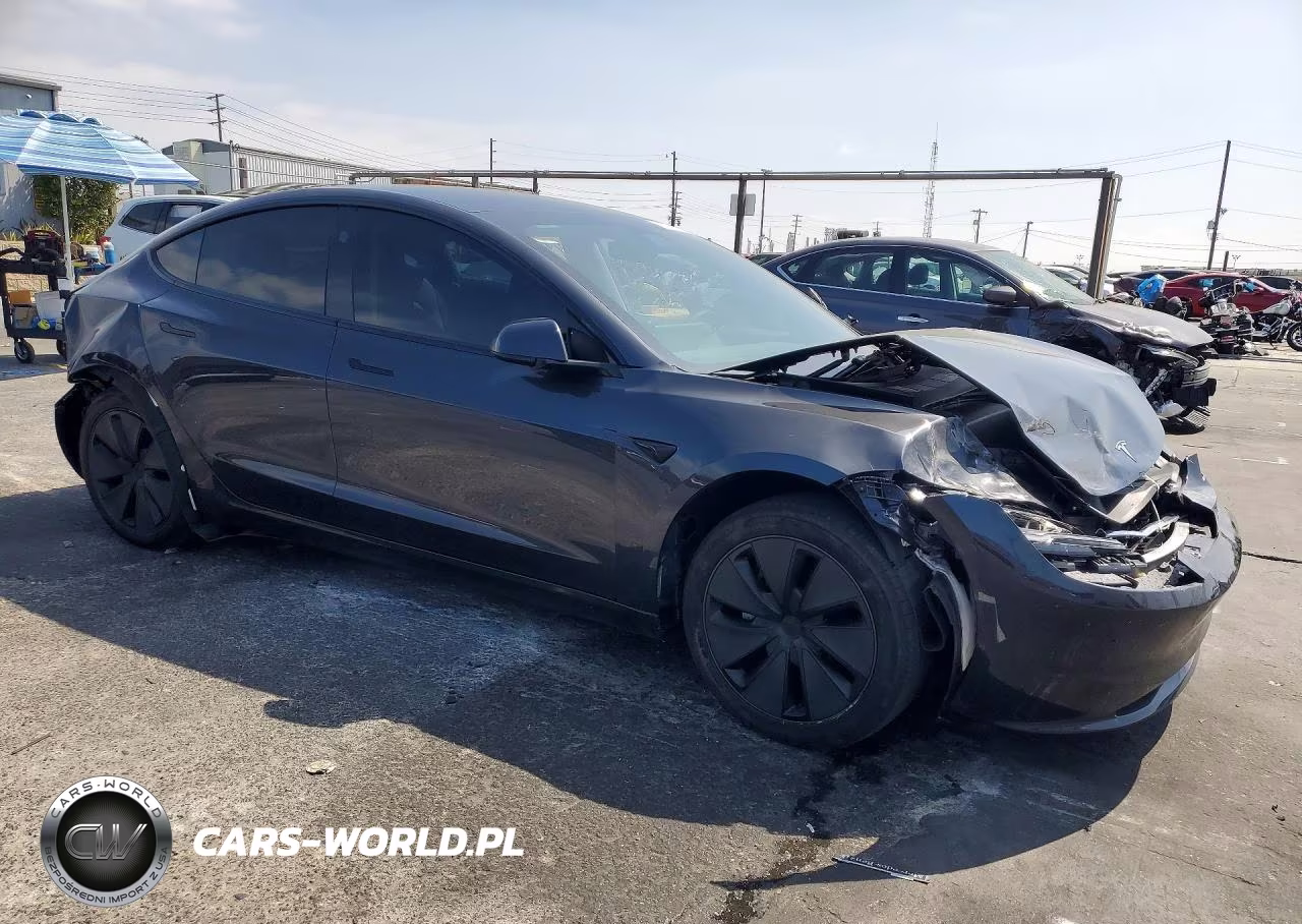 2024 Tesla Model 3 VIN:5YJ3E1EA7RF747390 - 4