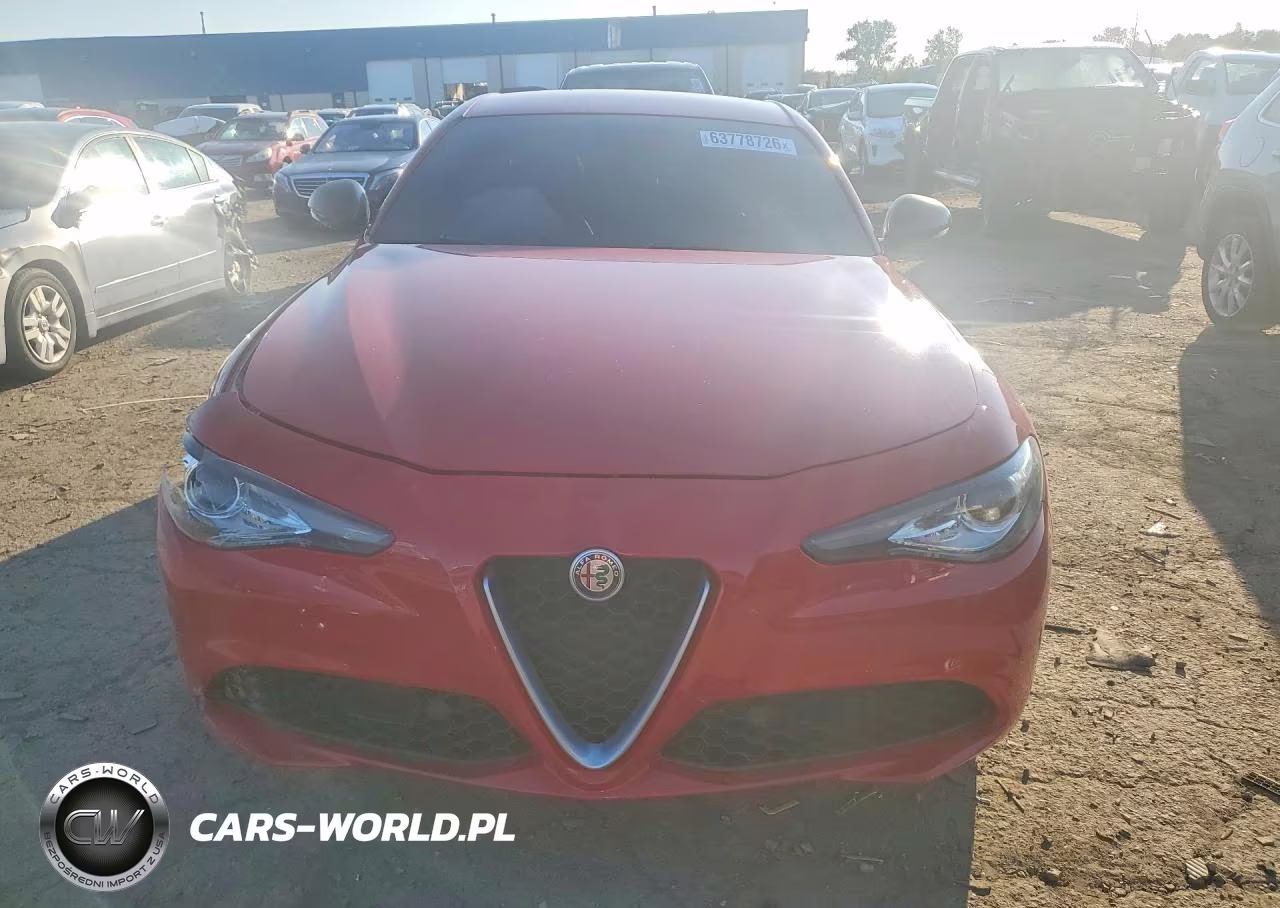 2018 Alfa Romeo Giulia Q4 VIN:ZARFAEDN5J7588857 - 5