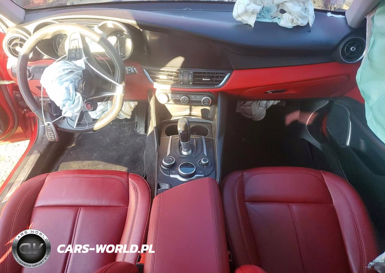 2018 Alfa Romeo Giulia Q4 VIN:ZARFAEDN5J7588857 - 8