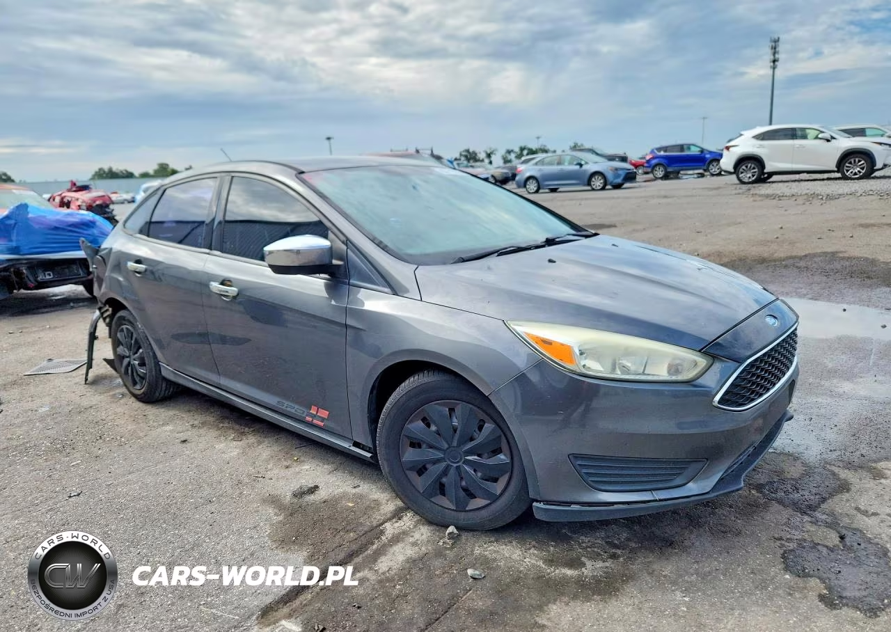 2017 Ford Focus S VIN:1FADP3E27HL202441 - 4