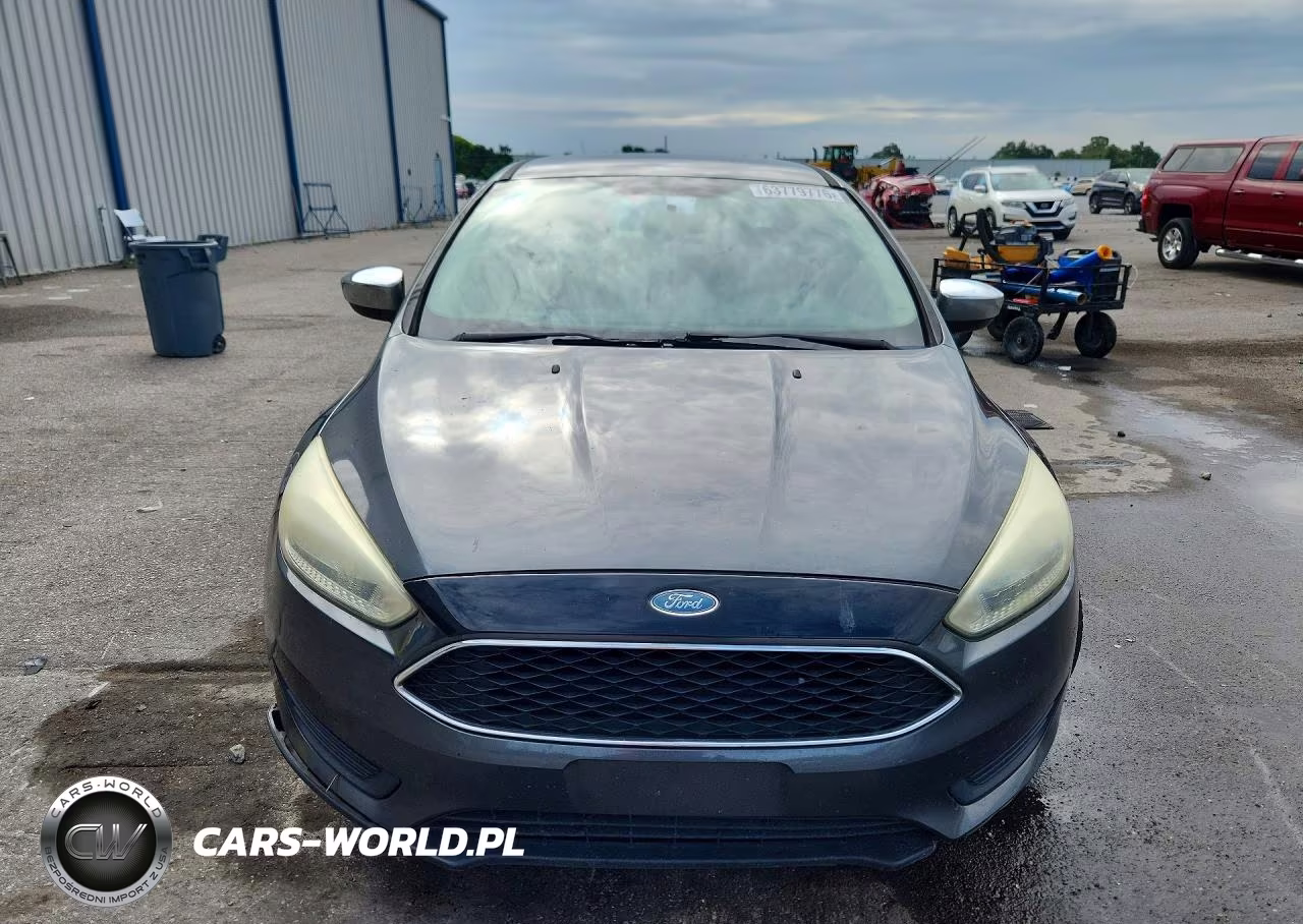 2017 Ford Focus S VIN:1FADP3E27HL202441 - 5
