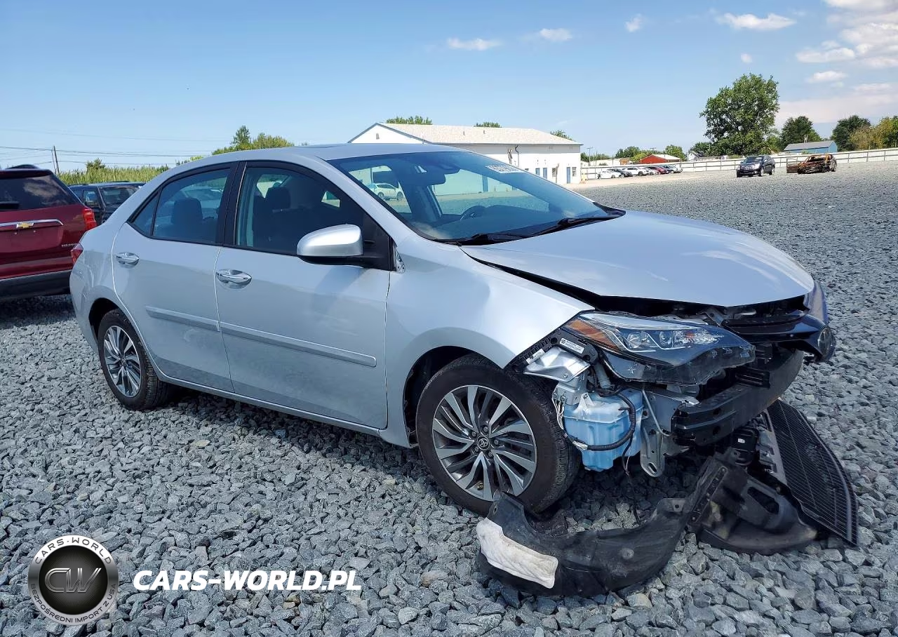 2018 Toyota Corolla Xle VIN:2T1BURHE9JC047505 - 4