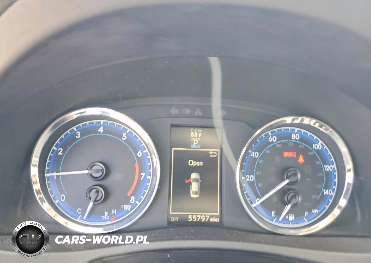 2018 Toyota Corolla Xle VIN:2T1BURHE9JC047505 - 9
