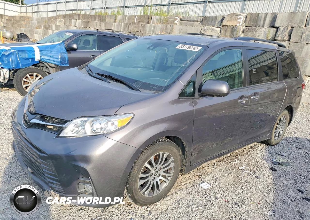 2020 Toyota Sienna Xle 8-Passenger
