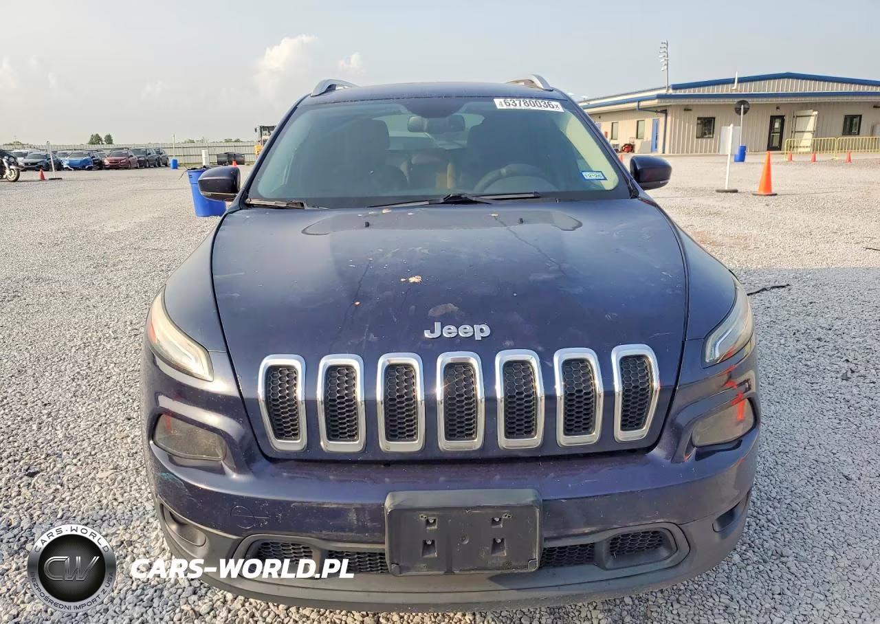 2015 Jeep Cherokee Latitude VIN:1C4PJLCB5FW516242 - 5