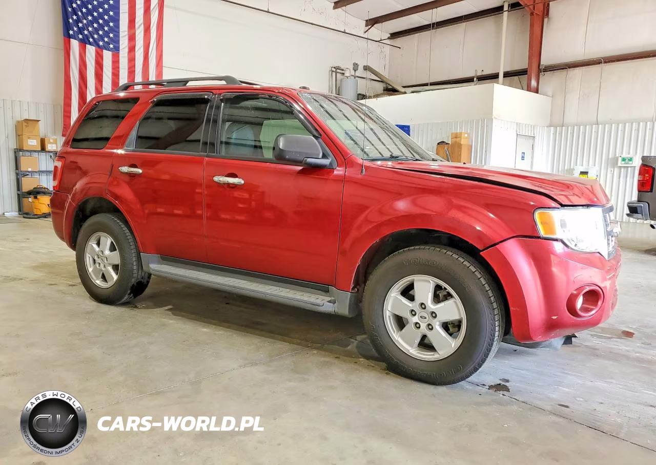 2011 Ford Escape Xlt VIN:1FMCU0DG8BKB13318 - 4