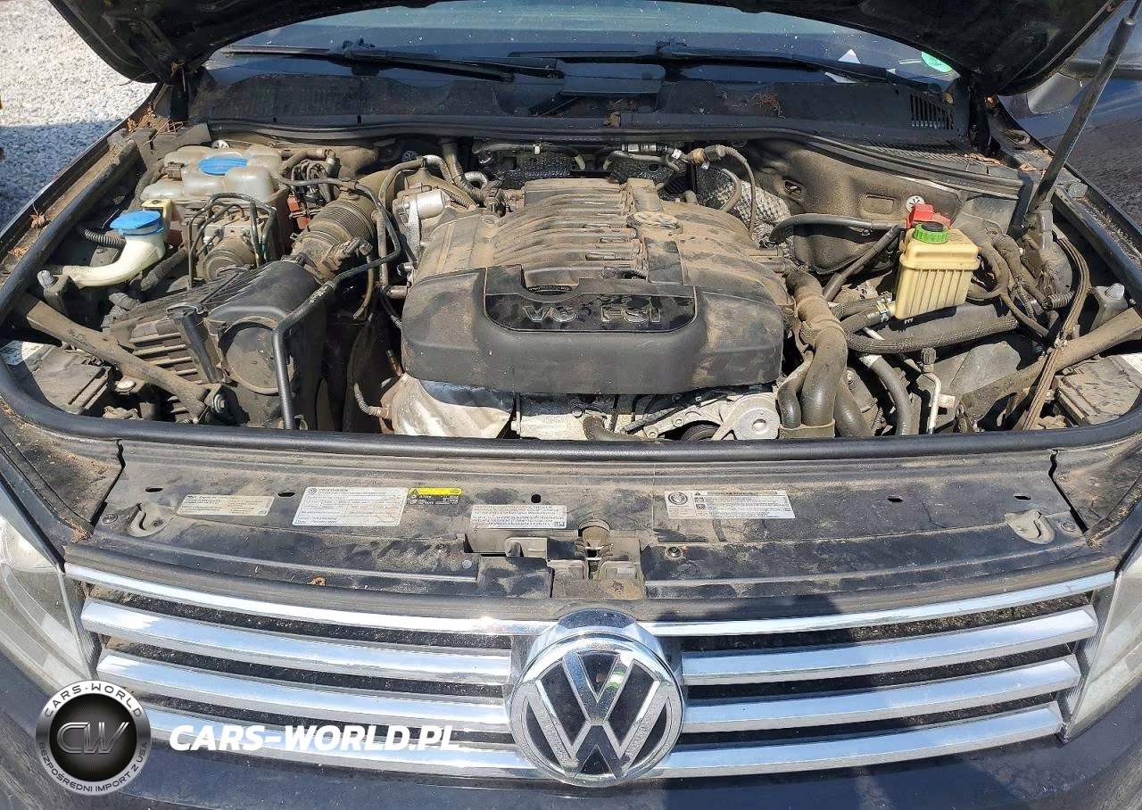 2017 Volkswagen Touareg Executive VIN:WVGGF7BPXHD003391 - 12
