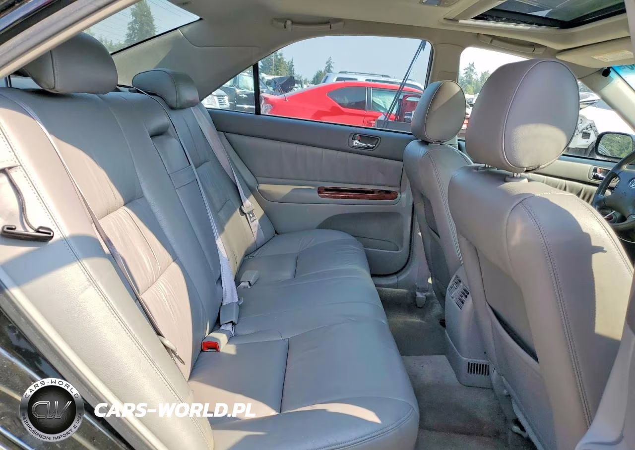 2002 Toyota Camry Xle VIN:JTDBE32K520081980 - 10