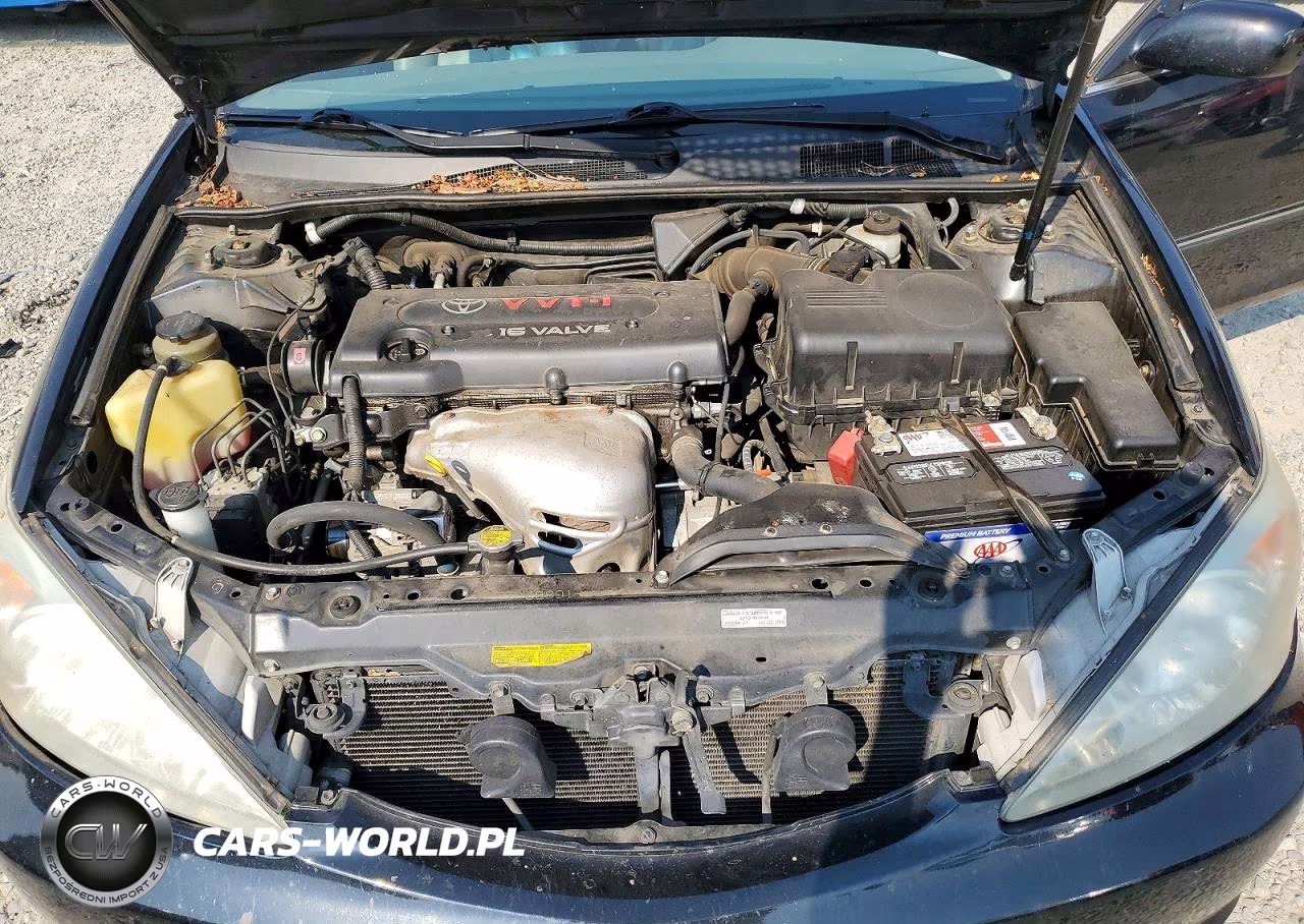 2002 Toyota Camry Xle VIN:JTDBE32K520081980 - 11