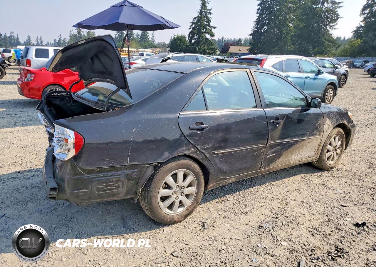 2002 Toyota Camry Xle VIN:JTDBE32K520081980 - 3